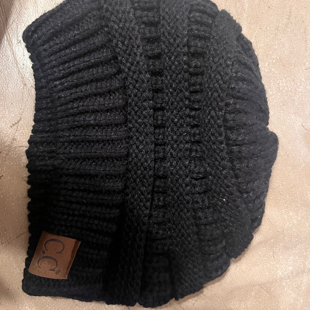 C.C Cream Knit Beanie (set of 3) - Picture 4 of 5
